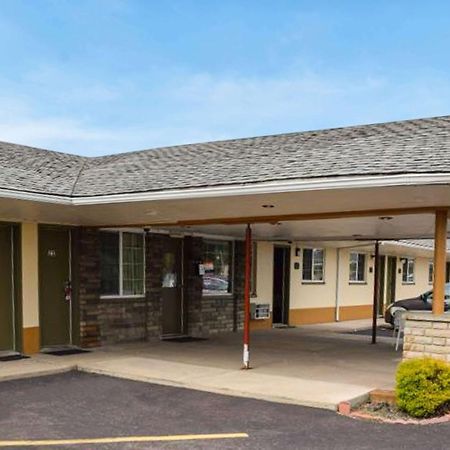 Relax Inn Bloomsburg Ngoại thất bức ảnh